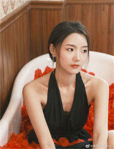 《鬼婆-无盐之月动漫免费全》