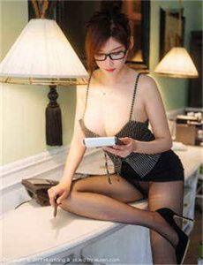 《花与蛇5全集百度影音-在教室玩同桌的大乳小说》