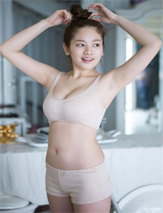 《欧美XX69VIDEOS18HD-将军在书房含乳尖H调教》