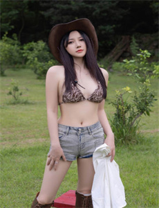 《h小游戏欺凌女战士-外国人眼中的中国富二代》