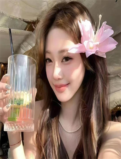 表演艺术解析：《弃黄从正》的细节的精心设计与隐藏寓意 理解表演与导演的配合